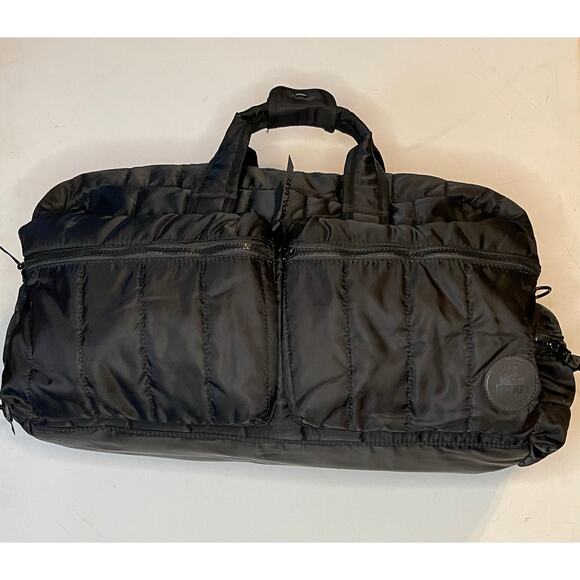 NWOT Pajar Black Puffer Quilted Carry-On Duffel Bag Travel Gym Tote 21” ski gear - Picture 3 of 14